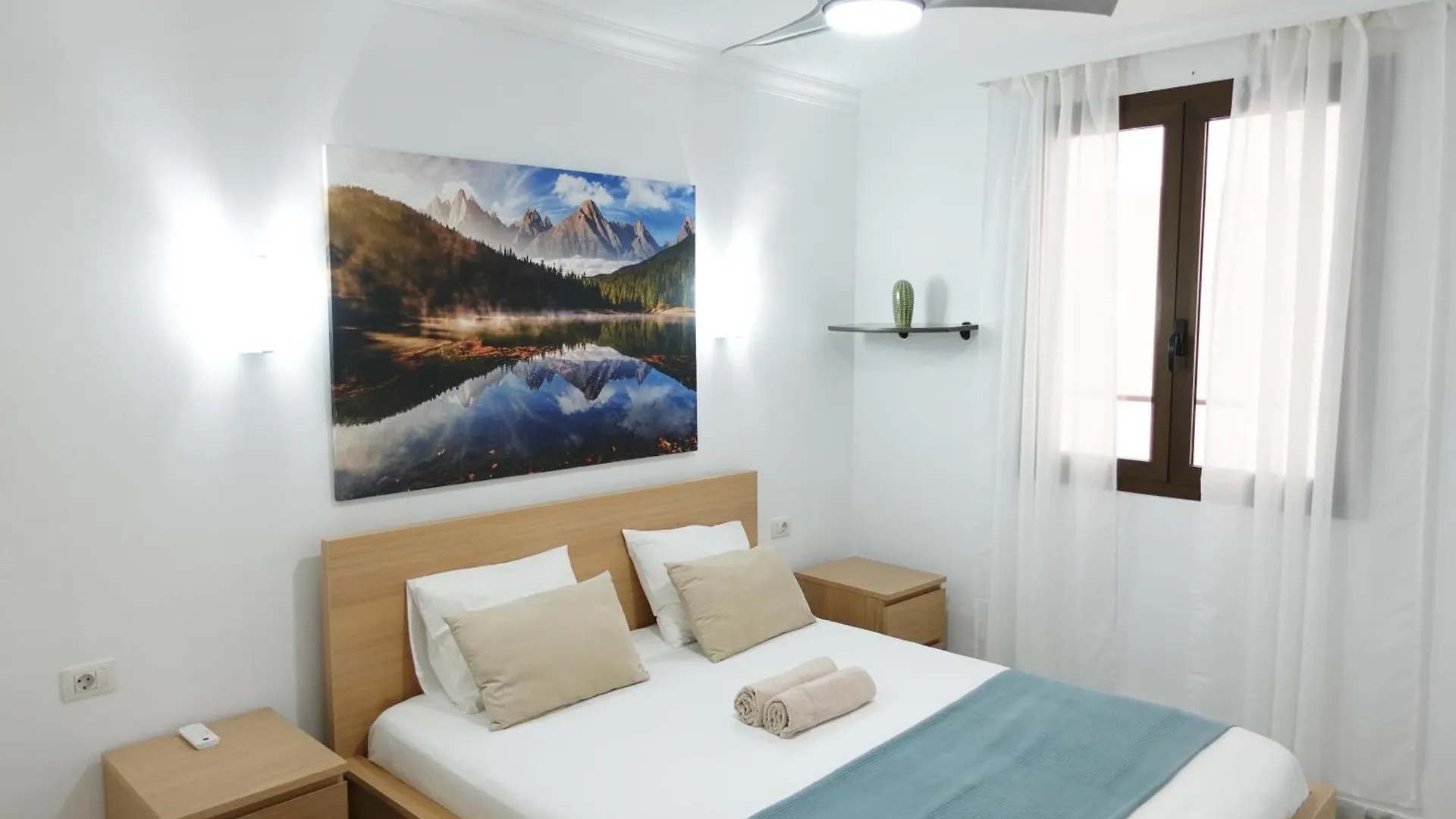 Sunset Bay Apartment 푸에르토 데 산티아고 0*,  스페인